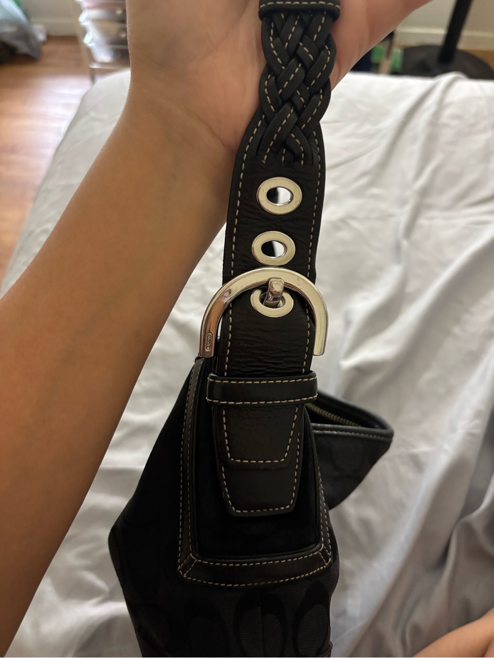 Coach Black Signature Hobo Shoulder Bag - Picture 3 of 7